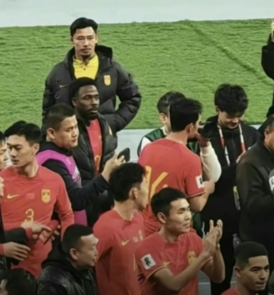 毛劍卿：張琳芃在國家隊的付出不比武磊小 他是后衛中的佼佼者