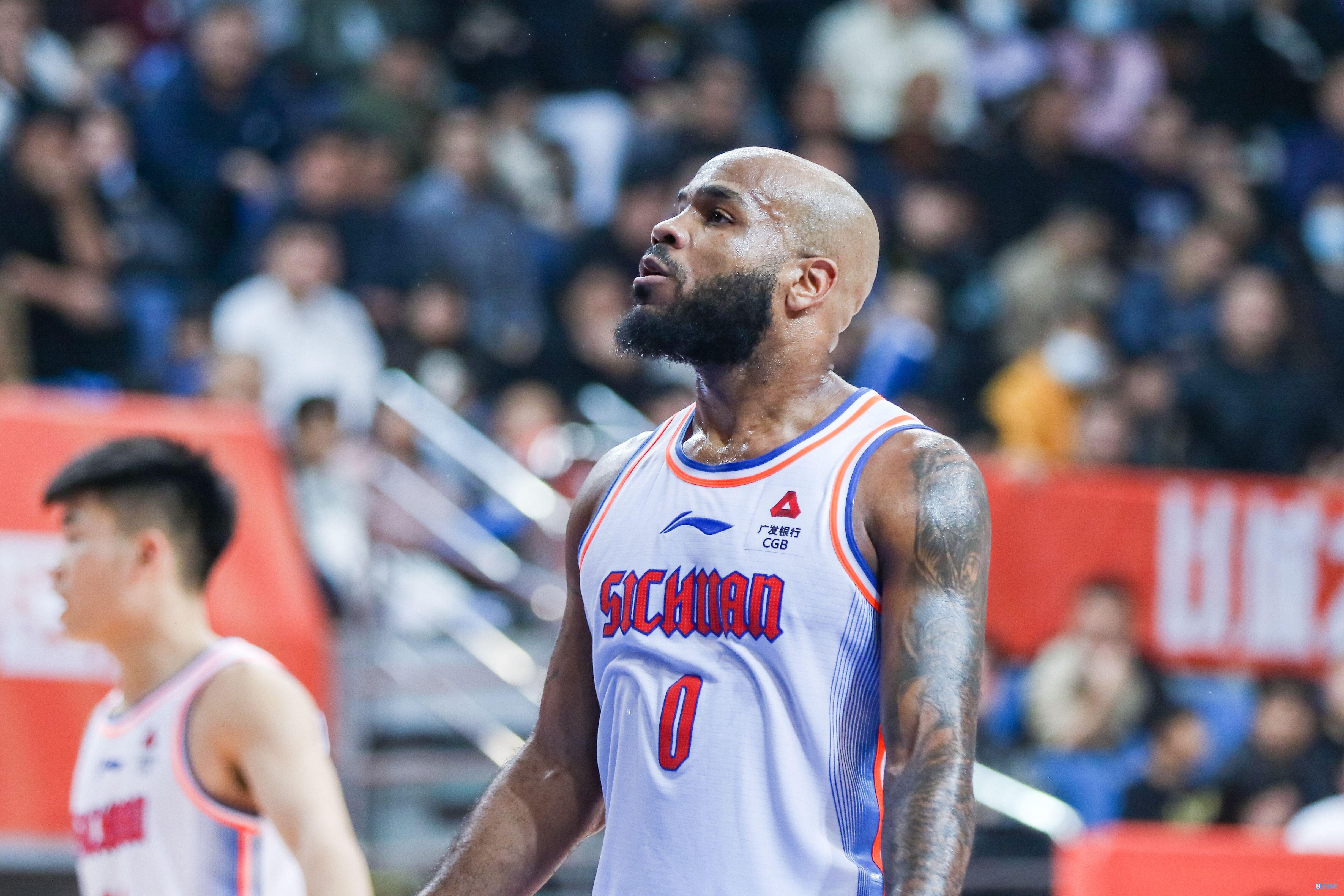 回歸四川！高登：我有了第一個(gè)兒子 這是全家的幸福時(shí)刻！